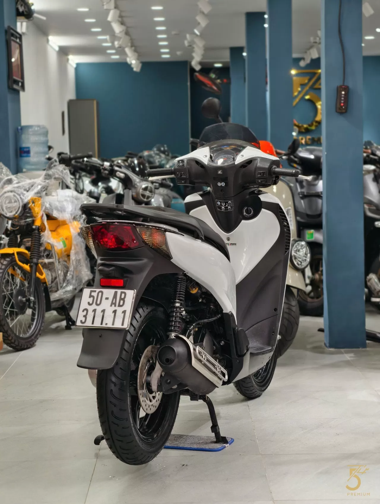 SH150i nhập Ý 2012