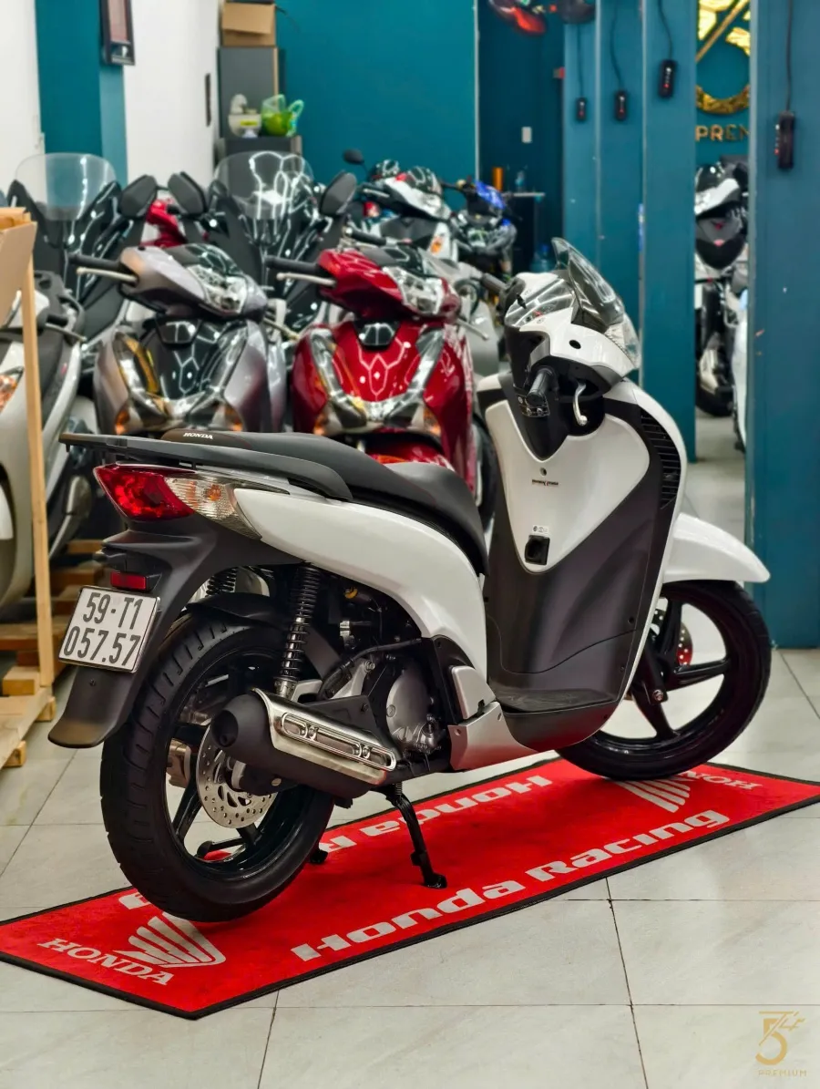 SH150i Ý 2011