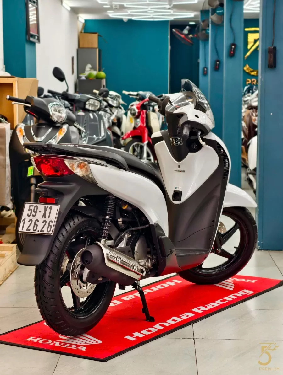 SH150i Ý 2011
