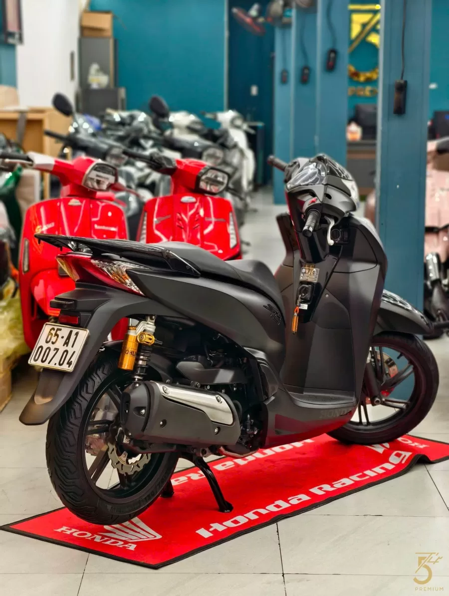 SH300i Báo Nhiệt 2018