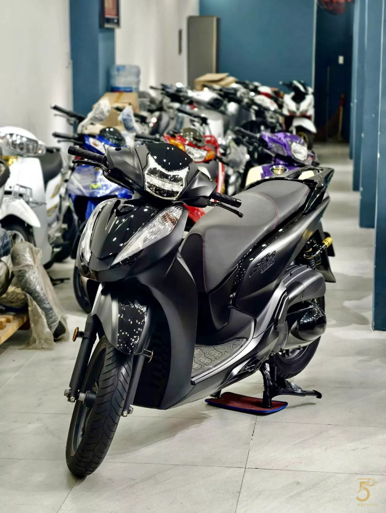 SH300i T 2020 custom Total
