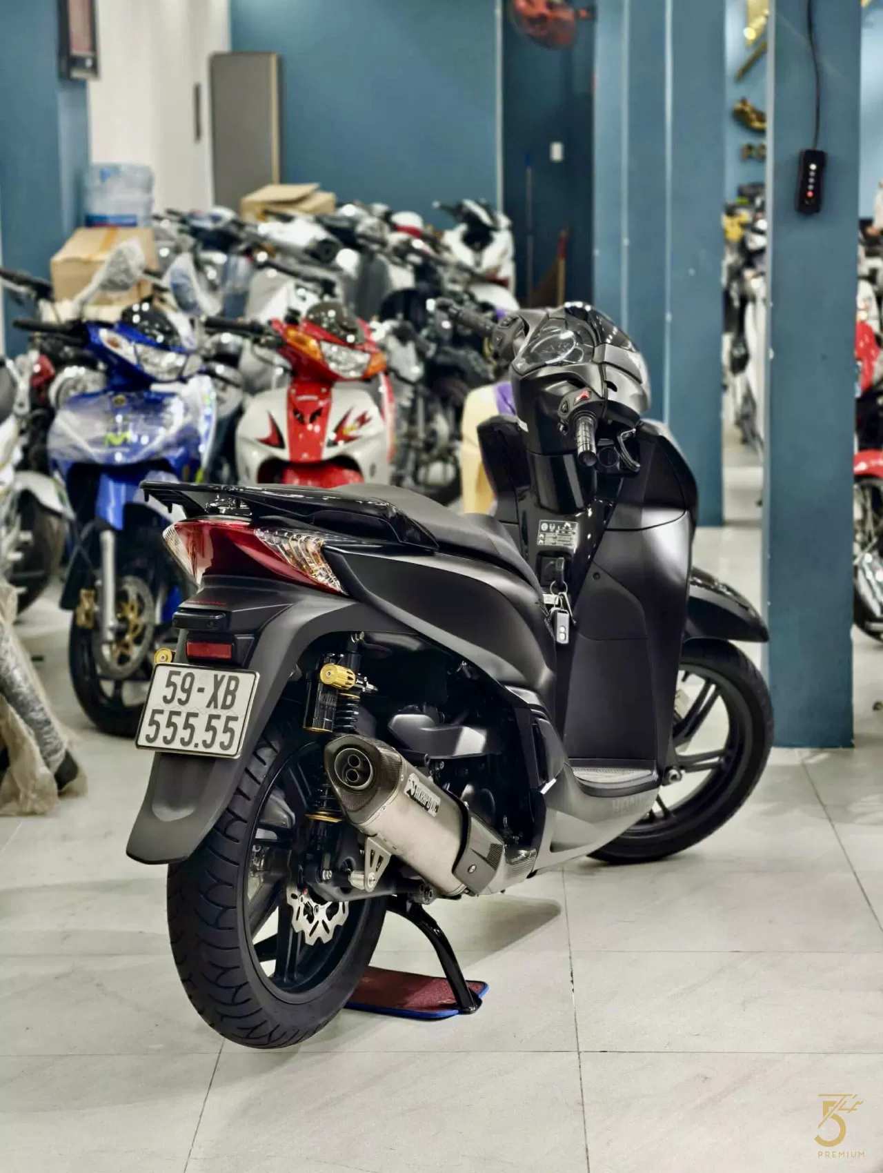 SH300i T 2020 custom Total