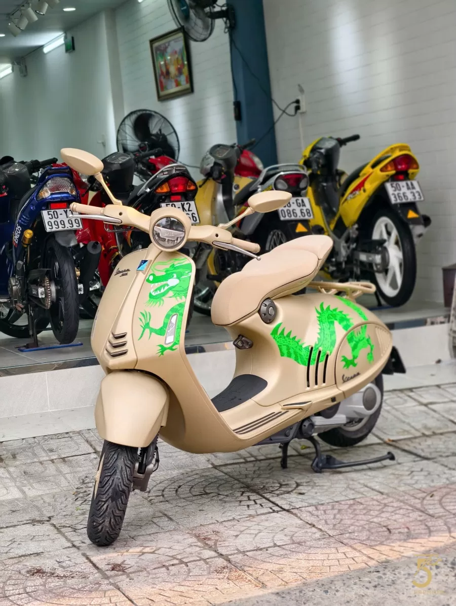 Vespa946 rồng xanh 155cc